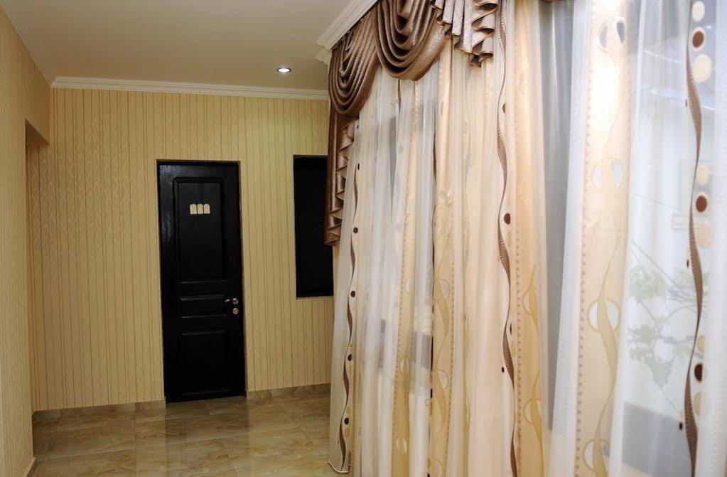 Hotel Lions Tbilisi Bagian luar foto