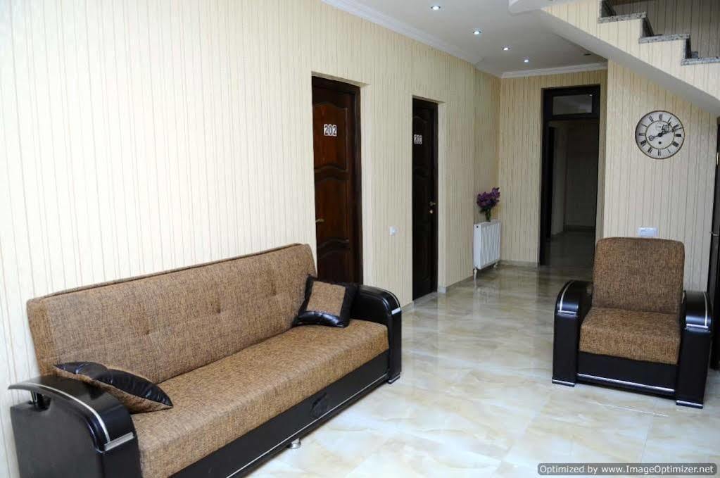 Hotel Lions Tbilisi Bagian luar foto