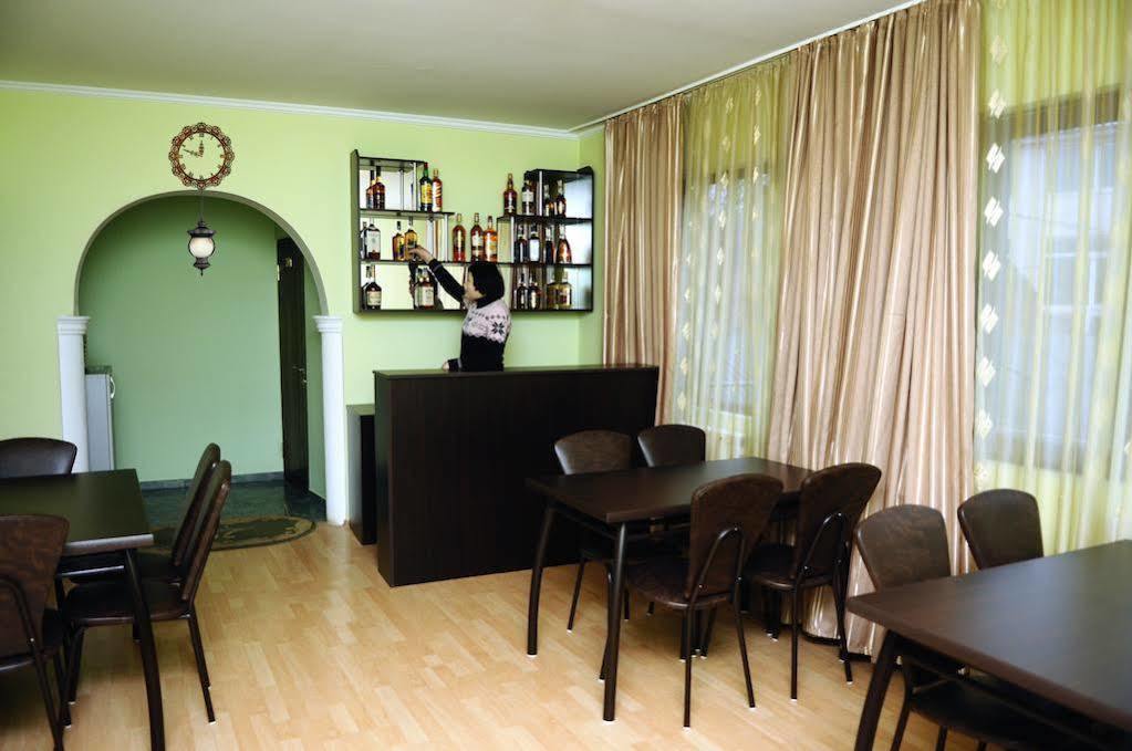 Hotel Lions Tbilisi Bagian luar foto