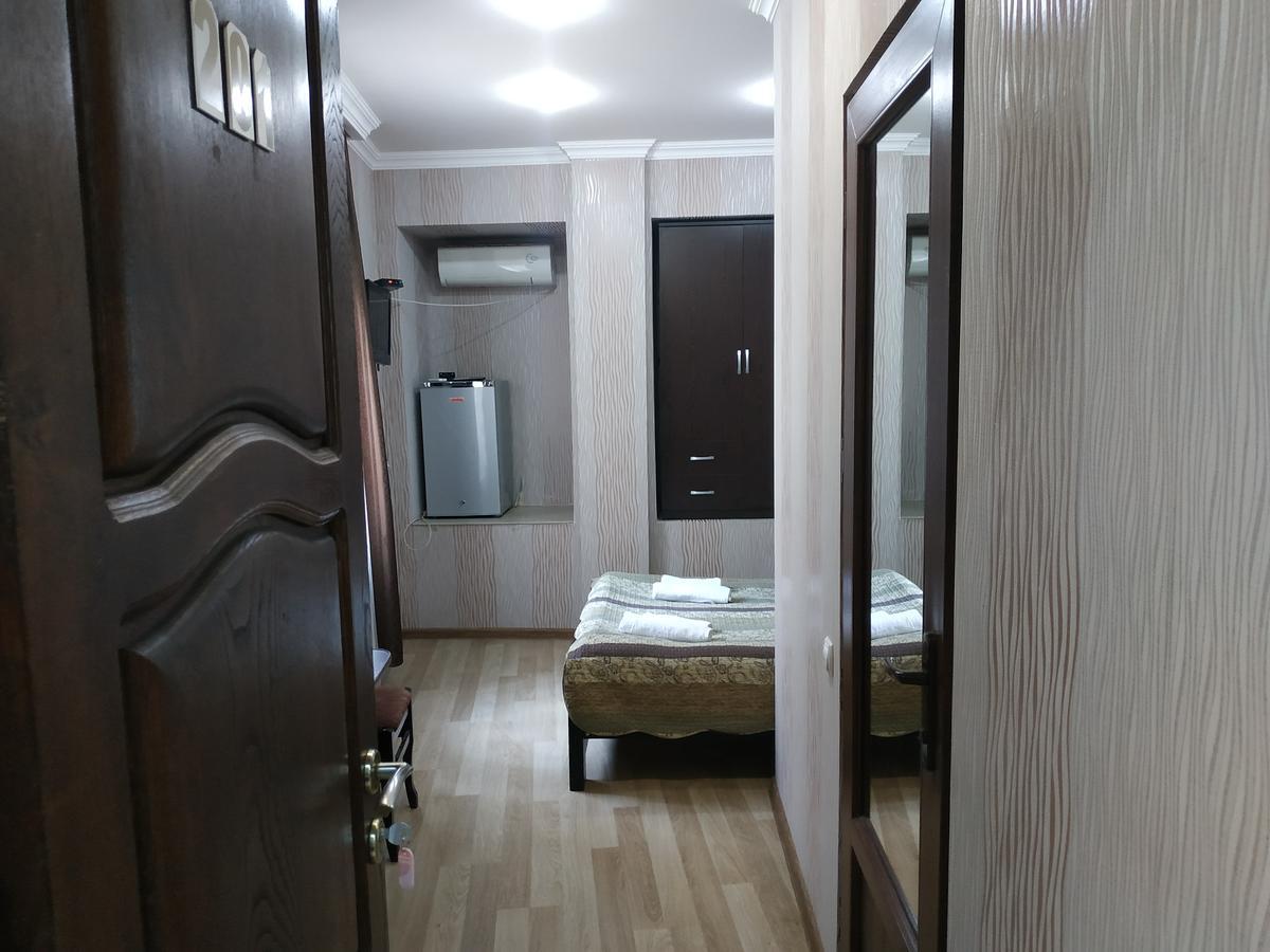 Hotel Lions Tbilisi Bagian luar foto