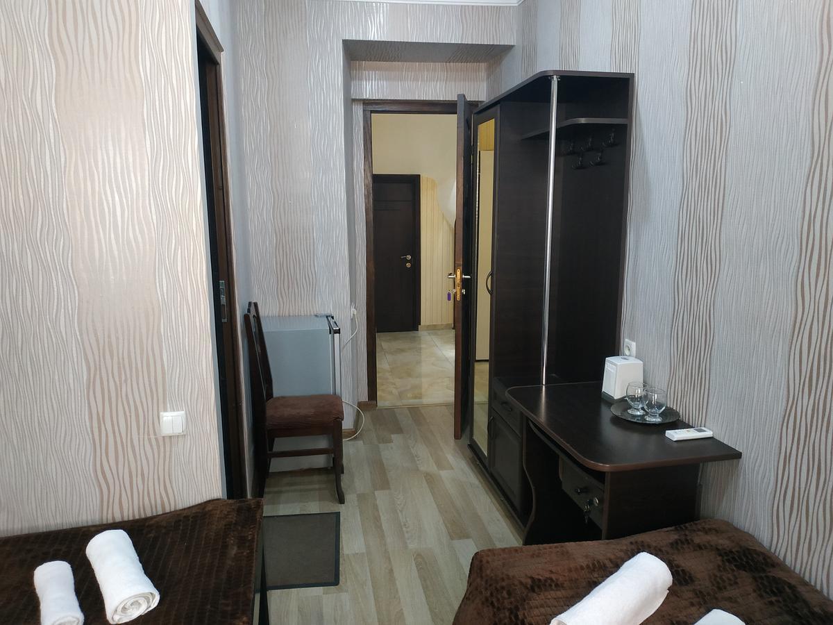 Hotel Lions Tbilisi Bagian luar foto