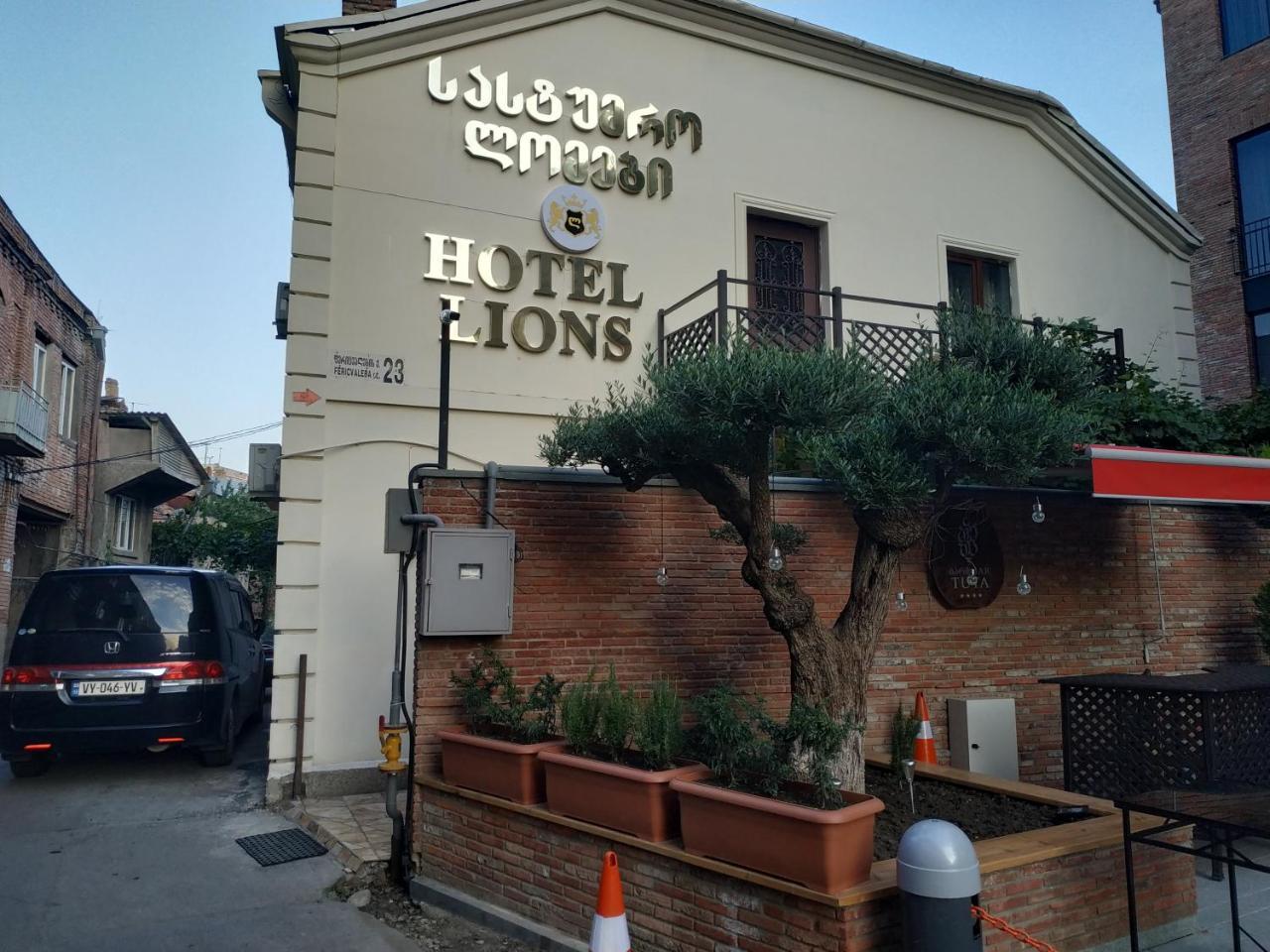 Hotel Lions Tbilisi Bagian luar foto