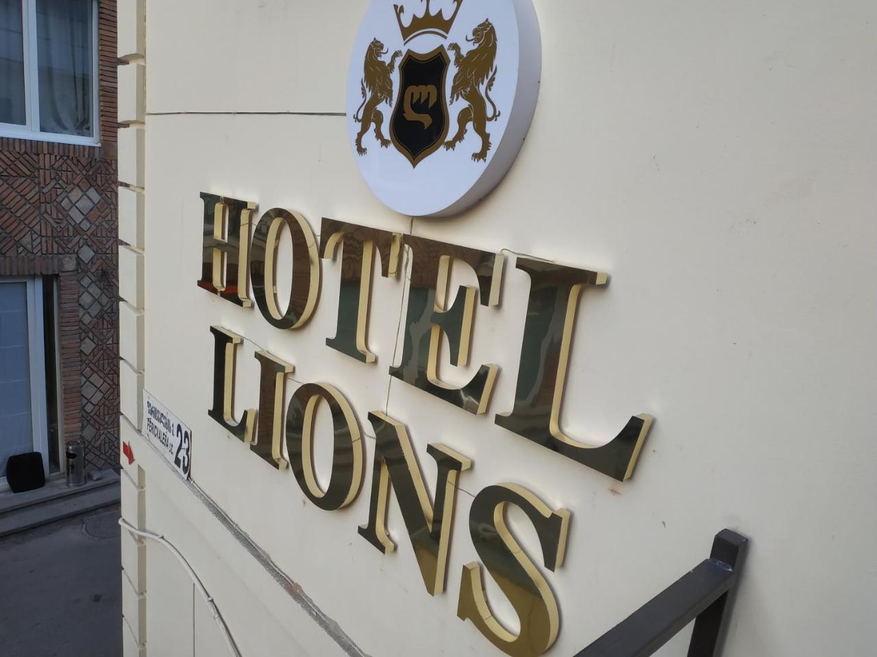 Hotel Lions Tbilisi Bagian luar foto